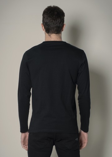 Longsleeve T-Shirt with Chest Print