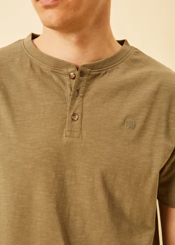 T-Shirt with Placket