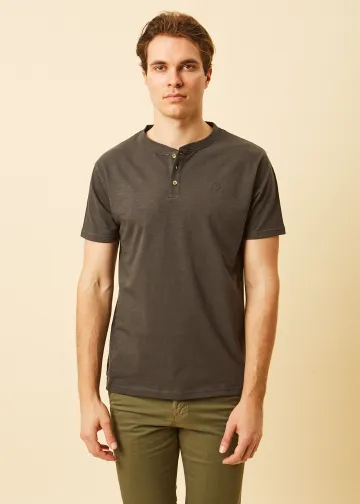 T-Shirt with Placket